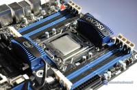 Intel_DX79SI-002